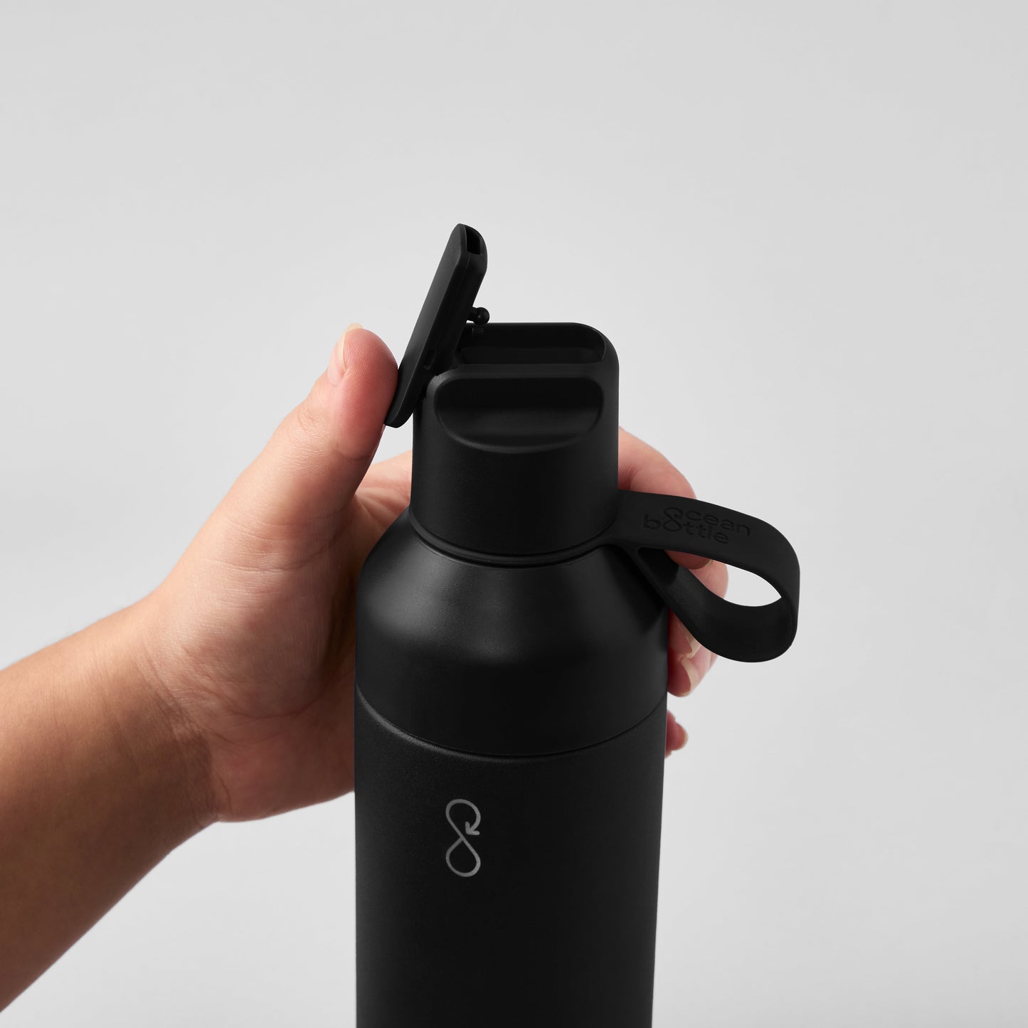 Ocean Bottle GO - Obsidian Black 17oz (0.5L)